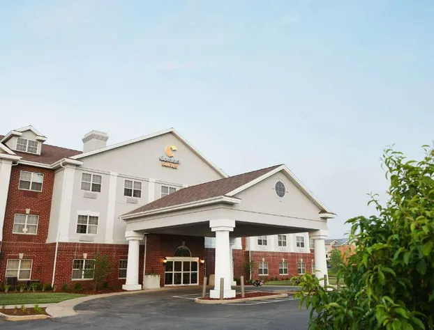 Comfort Suites Milwaukee Airport hotel detail image 3