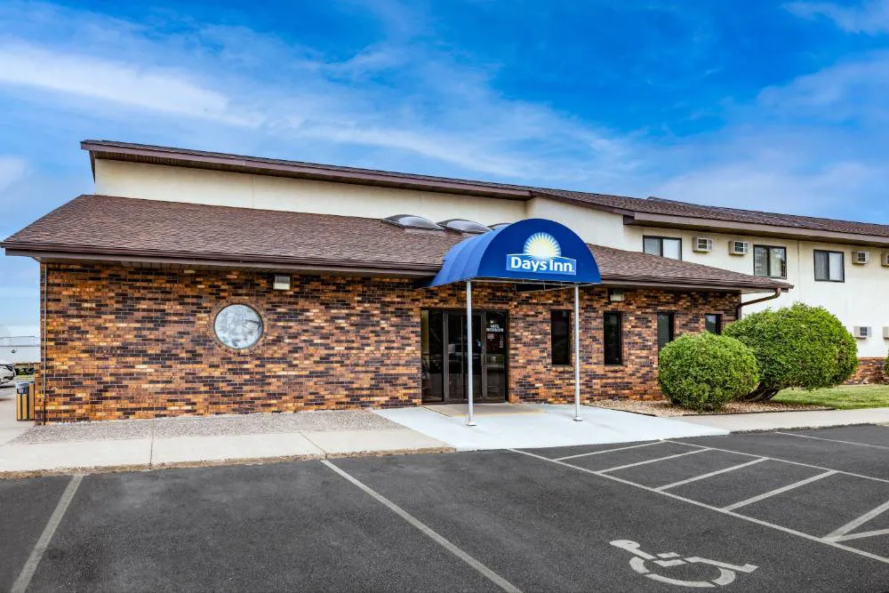 Days Inn by Wyndham Monticello hotel hero