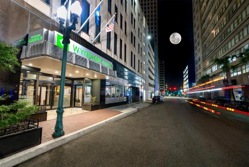 Wyndham Garden Hotel Baronne Plaza hotel hero