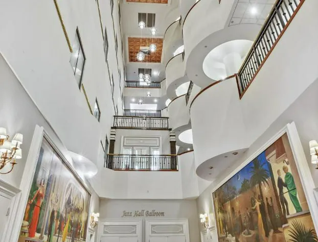 Wyndham Garden Hotel Baronne Plaza hotel detail image 3