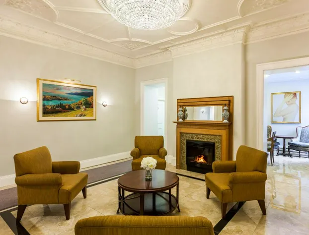 Chateau Versailles hotel detail image 3