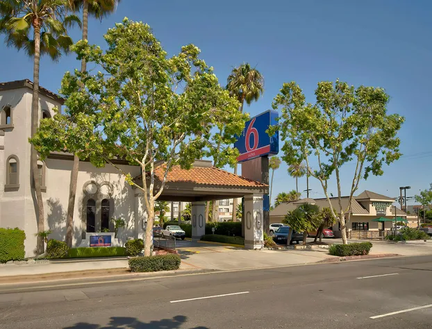 Studio 6 Suites Lawndale, CA – South Bay hotel detail image 3