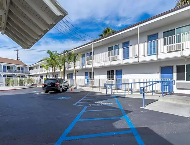 Pacific Inn hotel detail image 1