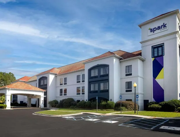 Spark by Hilton Savannah Airport hotel detail image 1