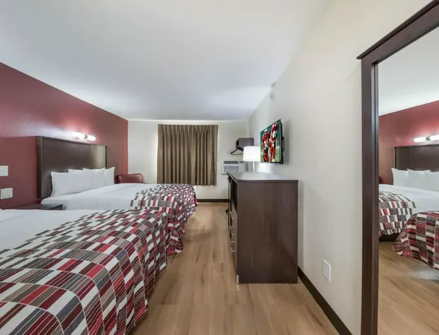 Red Roof Inn & Suites Denton hotel detail image 3