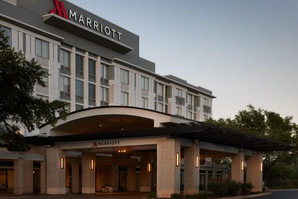 Austin Marriott South hotel hero