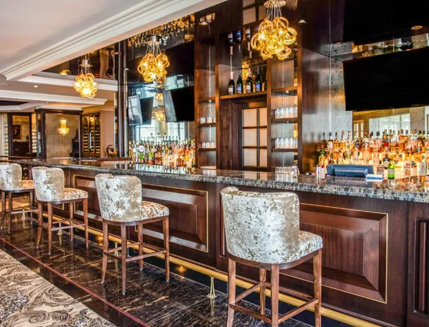 Château Vaudreuil hotel detail image 3