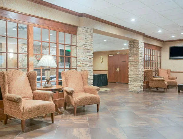 Ramada Hotel & Conference Center by Wyndham Plymouth hotel detail image 2