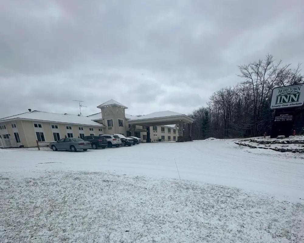 Hometown Inn hotel hero