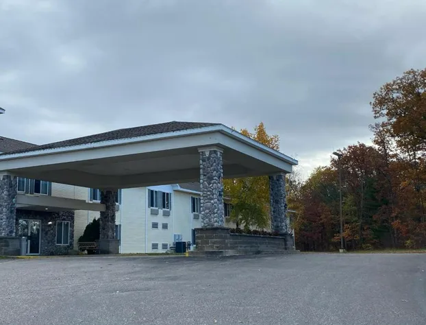 Hometown Inn hotel detail image 2