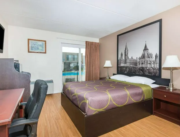 Super 8 by Wyndham Cambridge/Kitchener/Waterloo Area hotel detail image 4