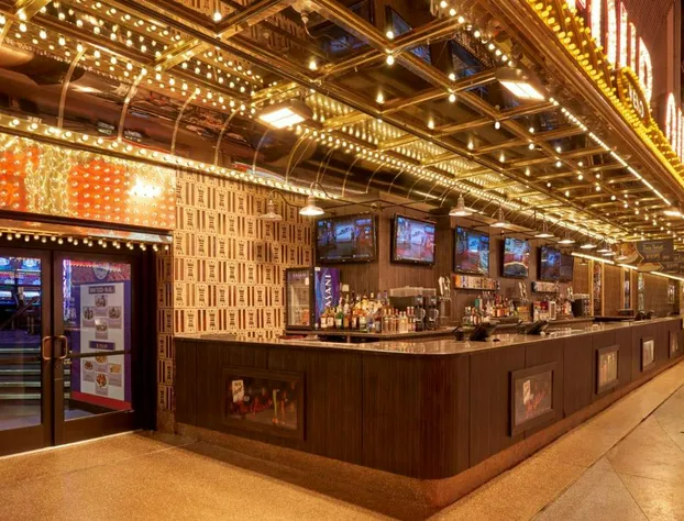 Four Queens Hotel and Casino hotel detail image 2