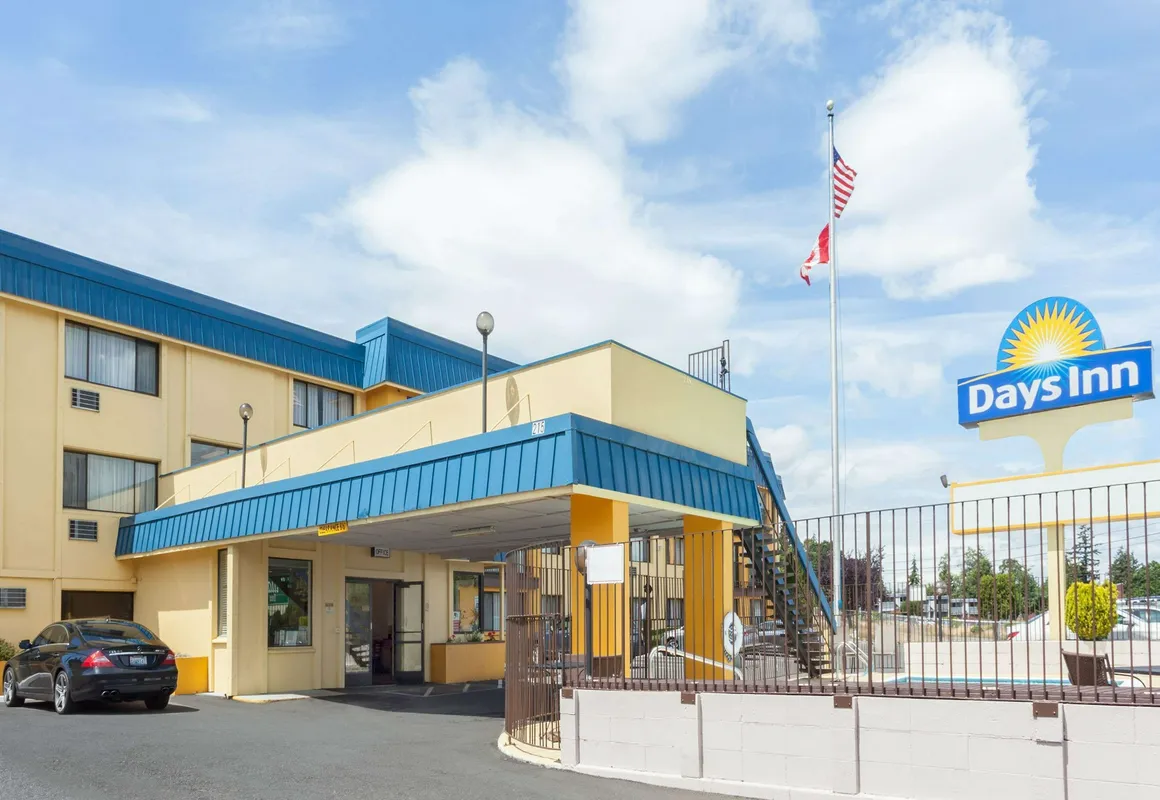 Days Inn by Wyndham Bellingham hotel hero