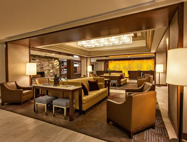 DoubleTree by Hilton Pittsburgh - Green Tree hotel detail image 2