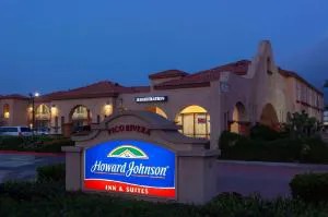 Howard Johnson Hotel & Suites by Wyndham Pico Rivera hotel detail image 3