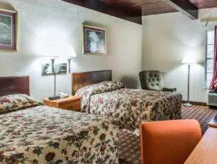 Econo Lodge Tallahassee Downtown - University hotel detail image 4