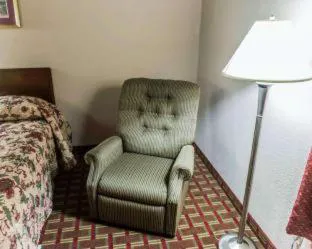 Econo Lodge Tallahassee hotel detail image 1