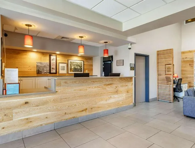 Country Inn & Suites by Radisson, Lumberton, NC hotel detail image 4