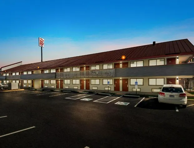 Red Roof Inn Chattanooga - Hamilton Place hotel detail image 2