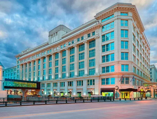 Residence Inn Milwaukee Downtown by Marriott hotel detail image 1