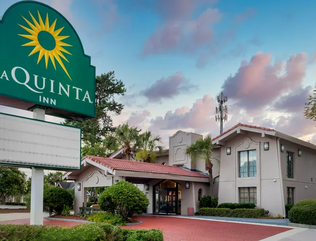 La Quinta Inn & Suites by Wyndham Savannah Midtown hotel detail image 1