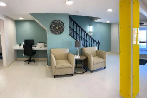 Super 8 by Wyndham York NE hotel detail image 2