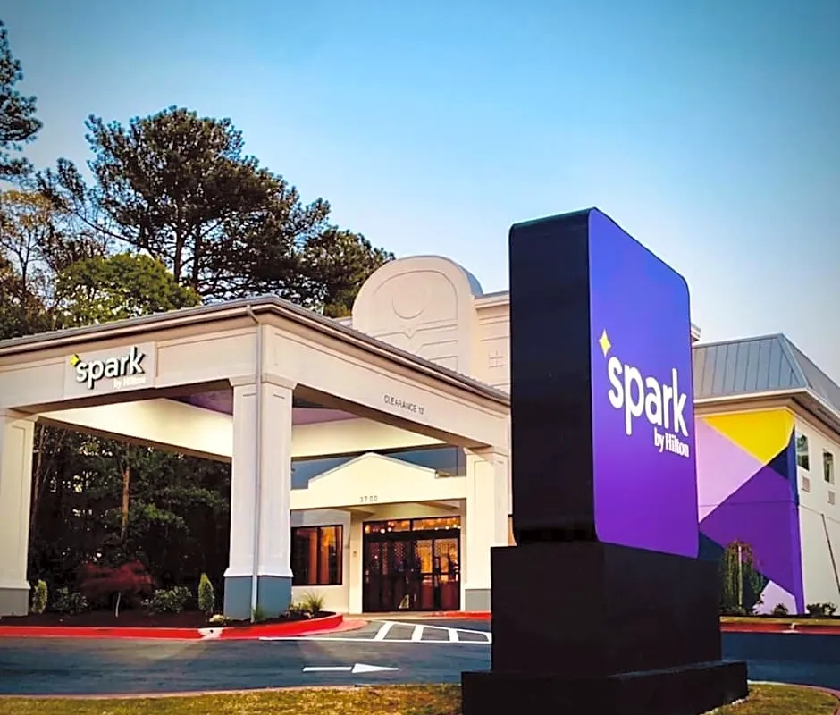 Spark by Hilton Duluth hotel hero