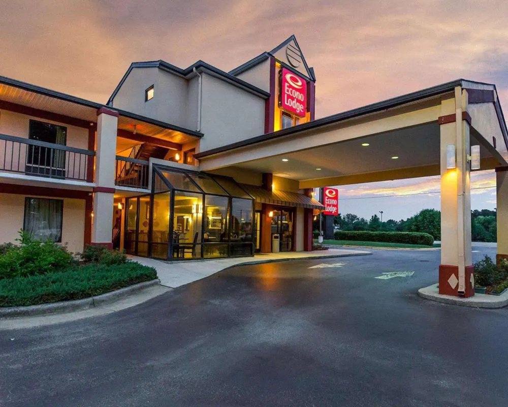Econo Lodge Garner - Raleigh hotel hero
