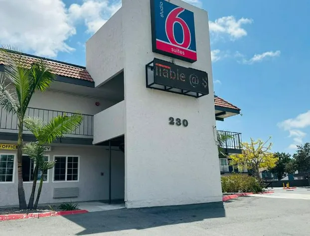 Studio 6 Suites San Ysidro, CA -San Diego South Bay hotel detail image 1