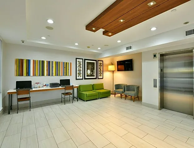 Holiday Inn Express Staten Island West, an IHG Hotel hotel detail image 3