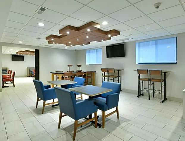 Holiday Inn Express Staten Island West, an IHG Hotel hotel detail image 4