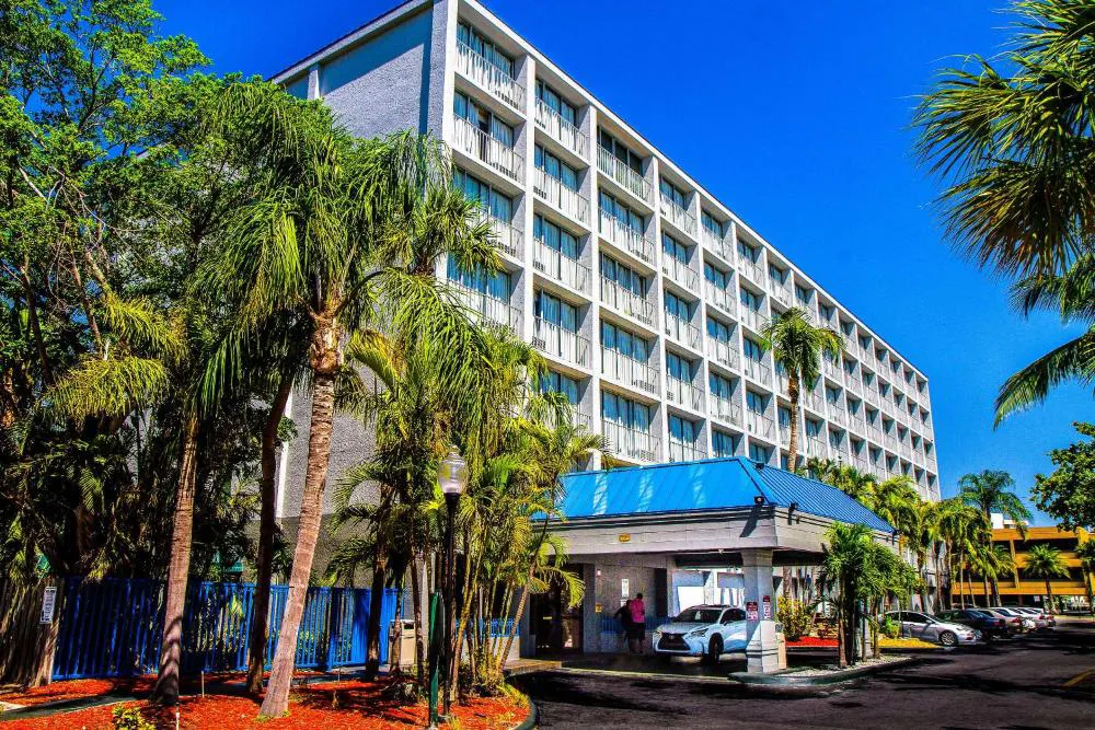 North Miami Beach Gardens Inn & Suites hotel hero