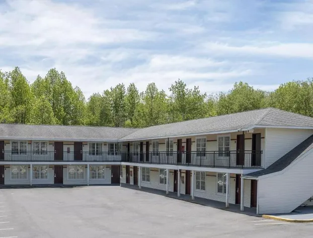 Red Roof Inn Neptune - Jersey Shore hotel detail image 2