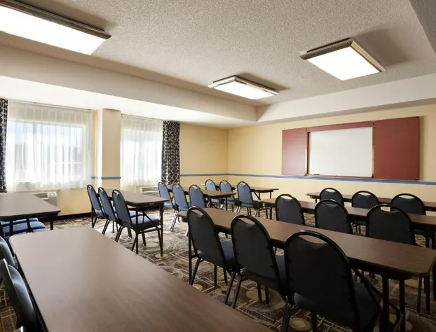 Days Inn & Suites by Wyndham Rancho Cordova hotel detail image 1