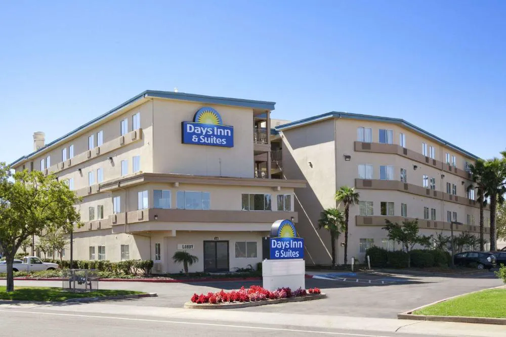 Days Inn & Suites by Wyndham Rancho Cordova hotel hero