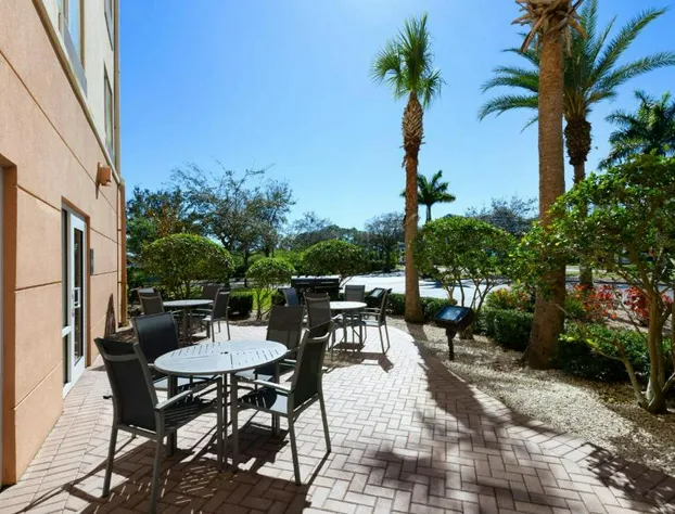 Fairfield Inn & Suites by Marriott Fort Pierce hotel detail image 2