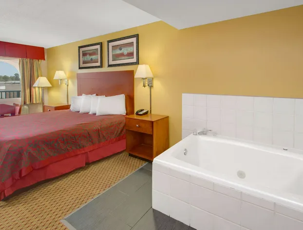 Days Inn by Wyndham Gulfport hotel detail image 3