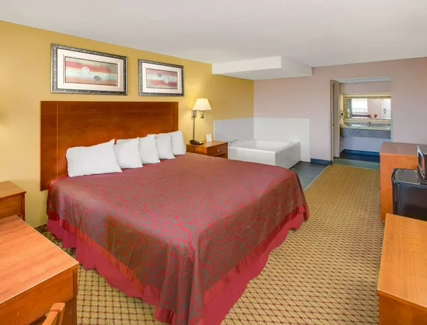 Days Inn by Wyndham Gulfport hotel detail image 1