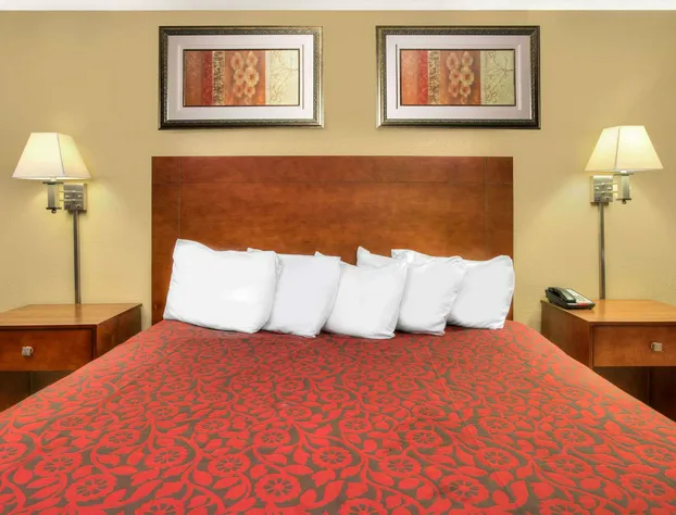 Days Inn by Wyndham Gulfport hotel detail image 2