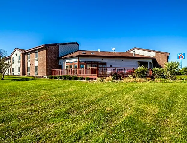 Motel 6 Saukville, WI hotel detail image 2