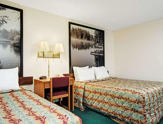 Super 8 by Wyndham Rogers Minnesota hotel detail image 2