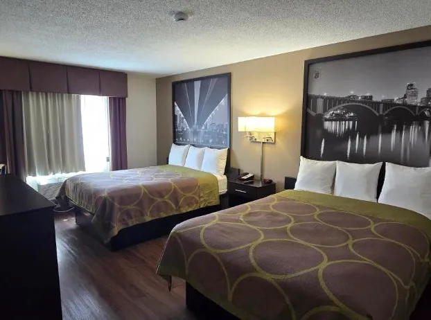 Super 8 by Wyndham Rogers Minnesota hotel detail image 4