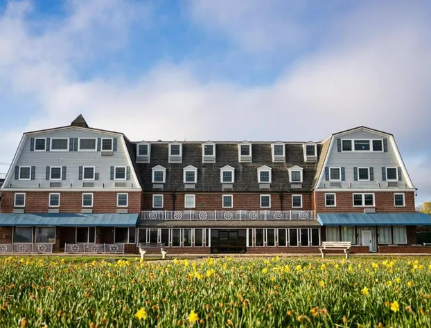 Newport Beach Hotel & Suites hotel detail image 1