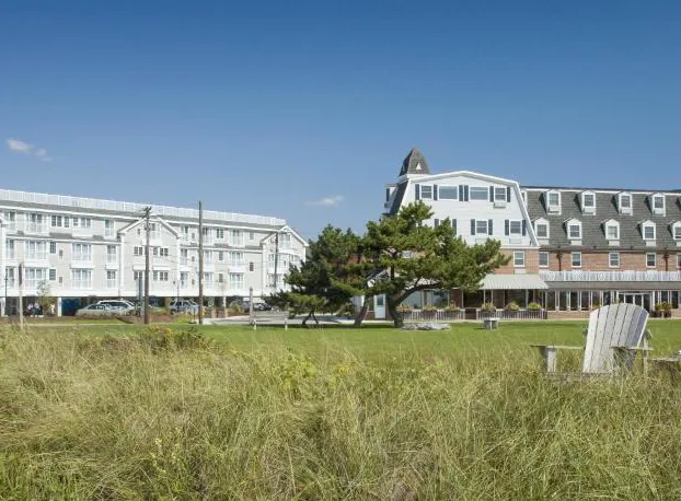 Newport Beach Hotel & Suites hotel detail image 3