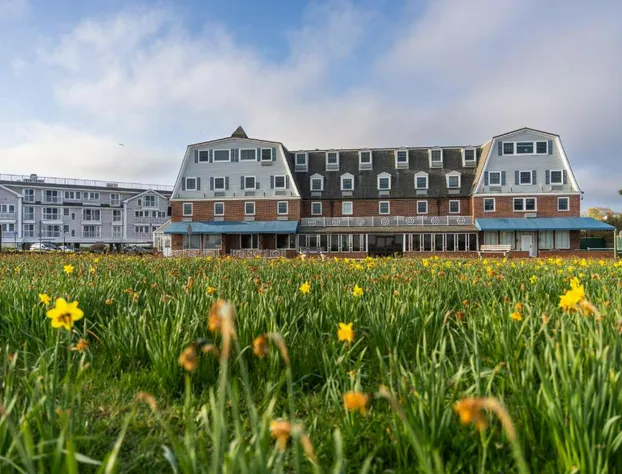 Newport Beach Hotel & Suites hotel detail image 4