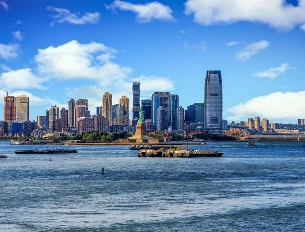 DoubleTree by Hilton Hotel & Suites Jersey City hotel detail image 1