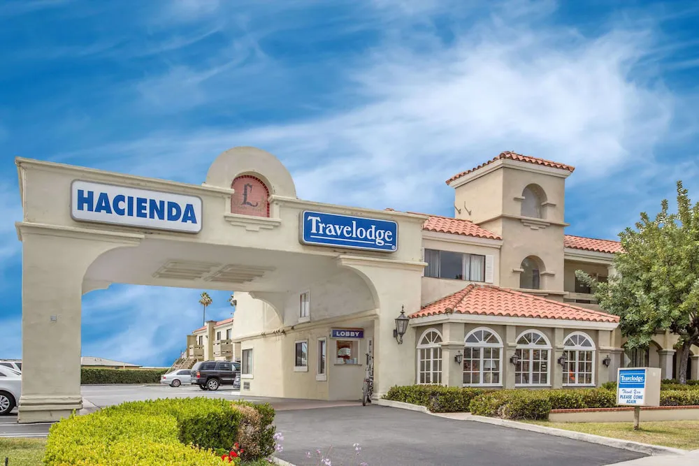 Travelodge by Wyndham Costa Mesa Newport Beach Hacienda hotel hero