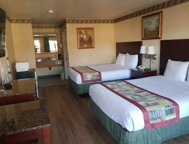 Travelodge by Wyndham Costa Mesa Newport Beach Hacienda hotel detail image 4