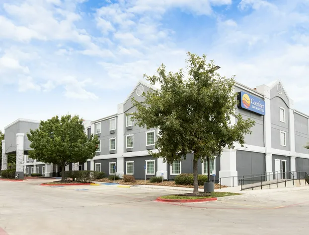 Comfort Inn and Suites Near Medical Center hotel detail image 1