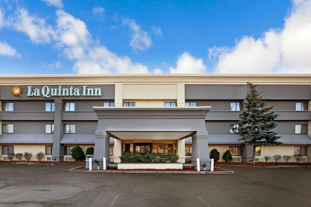 La Quinta Inn by Wyndham Detroit Canton hotel hero